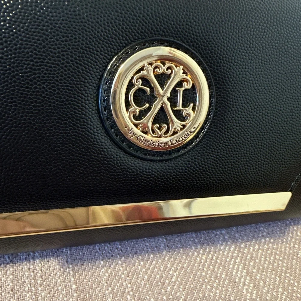 NEW CXL by‎ Christian Lacroix Women's Glam Caviar Clutch w/Detachable Chain